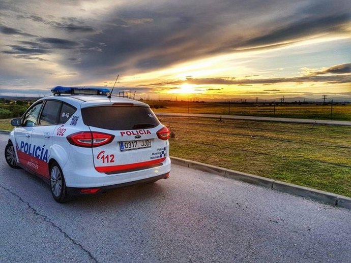 Imagen de un coche patrulla de la Policía Municipal de Móstoles.
