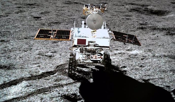 El rover lunar chino supera 400 metros recorridos en la cara oculta