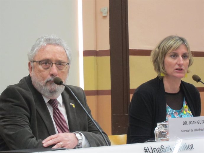 El secretari de Salut Pública Joan Guix i la consellera Alba Vergés han explicada les últimes informacions del brot concentrat d'Igualada (Barcelona) (Arxiu)