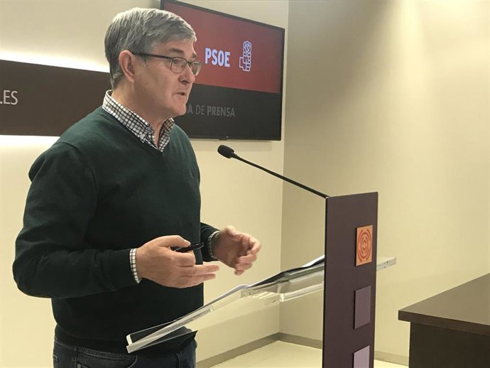 El portavoz del grupo socialista de las Cortes de Aragón, Vicente Guillén.