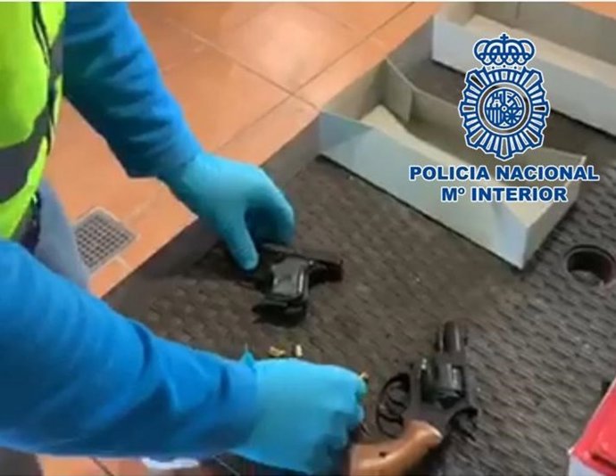 Armas intervenidas en una operación policial en Granada