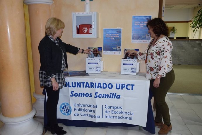 Imagen de recogida de material en la UPCT