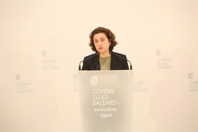 La consellera de Asuntos Sociales y Deportes del Govern balear, Fina Santiago.