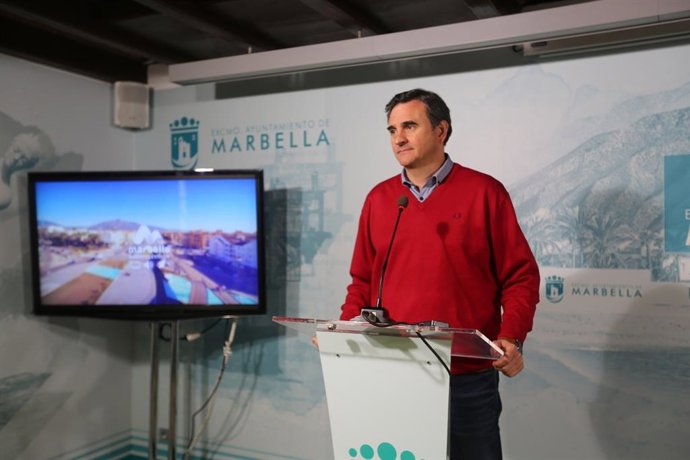 El portavoz municipal de Marbella, Félix Romero, en rueda de prensa