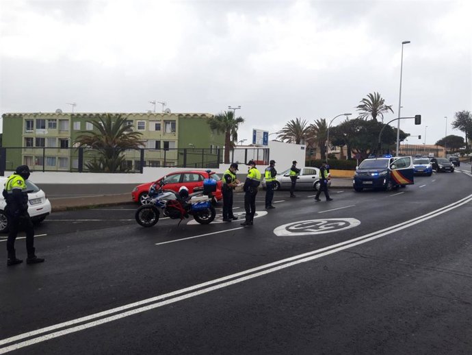 Control policial en la carretera general de Santa Cruz de Tenerife donde se comteió el delito