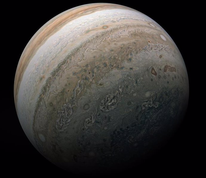 La sonda espacial Juno capta la belleza de Júpiter