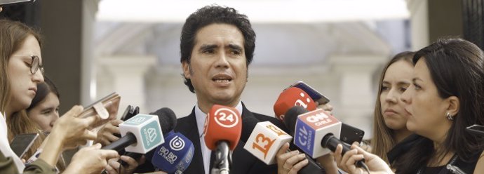 El ministro de Hacienda chileno afirma que retomar la actividad en el país llevará entre tres y cinco meses