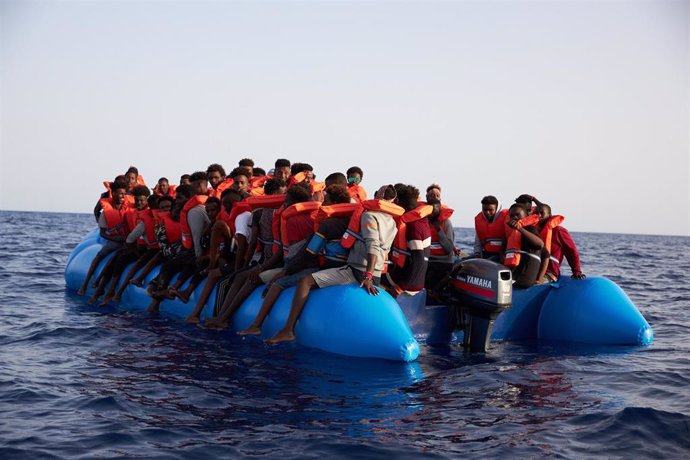 Rescate de migrantes por parte de la ONG Sea-Eye en el mar Mediterráneo