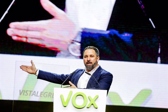 El presidente de Vox, Santiago Abascal, durante su intervención en el acto central de la Asamblea General Ordinaria del partido en el Palacio de Vistalegre (Madrid/España) a 8 de marzo de 2020.