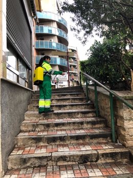 Limpieza reforzada en Jaén durante la crisis del coronavirus.