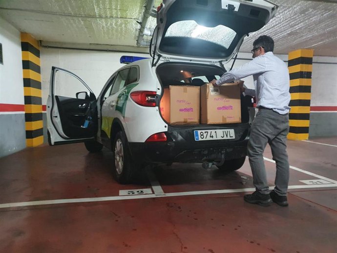 Junta de Andalucía reparte mascarillas al personal de ayuda a domicilio