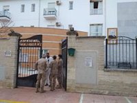 La Armada actúa en Alcalá del Valle (Cádiz) tras un brote de coronavirus en trabajadores de una residencia de ancianos