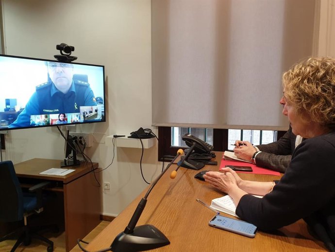 La delegada del Gobierno en Baleares, Aina Calvo, en reunión con el Cecor.