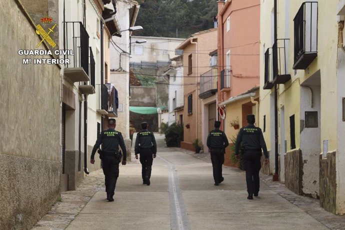 Guardia Civil inspecciona una localidad de la provincia de Zaragoza