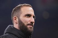 Higuaín viajó a Argentina "con autorización de la Juventus" para cuidar de su madre que padece cáncer