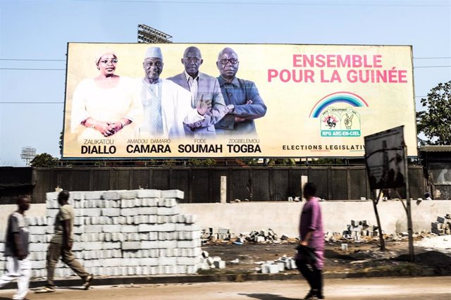 Un cartel electoral en Conakry