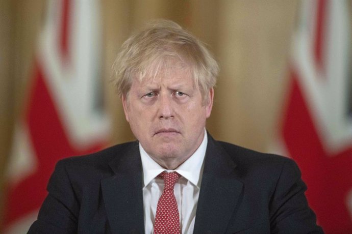 Coronavirus.- Johnson reconoce que la sanidad británica podría acabar "abrumada"