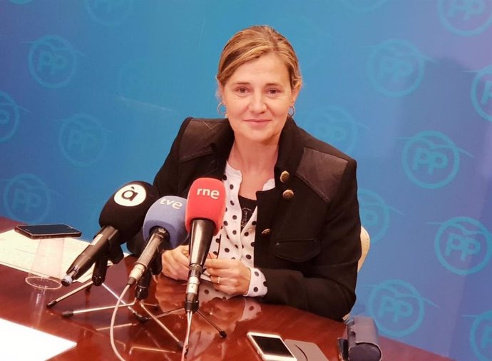 La vicesecretaria general del PPCV, Elena Bastidas, en rueda de prensa