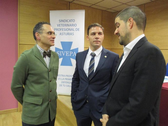 Representantes del Sindicato Profesional de Veterinarios de Asturias