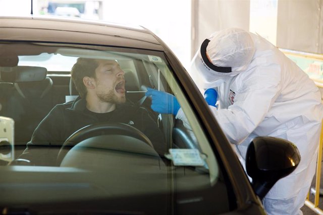 EXCLUSIVE: March 21st, 2020 - Tel Aviv, Israel: The MADA (Magen David Adom) staff at the designated drive-through site, taking samples from people to be checked for COVID 19 virus. The first drive-thru stations opened in Tel Aviv and will be followed by f