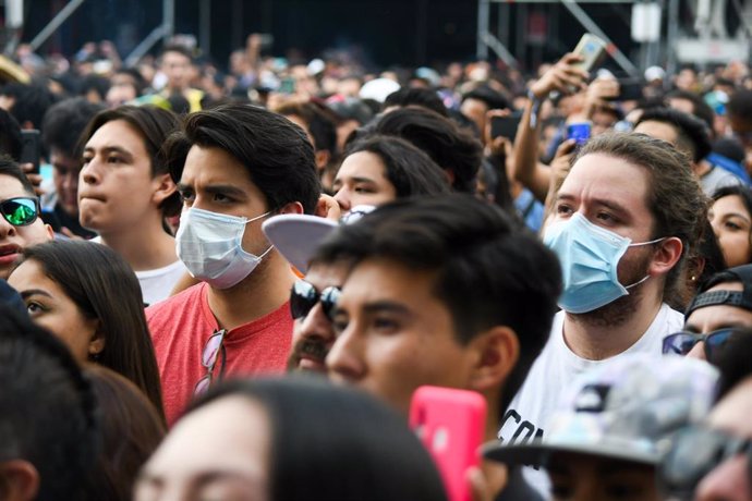 Asistentes a un festival de música en México en plena pandemia de coronavirus
