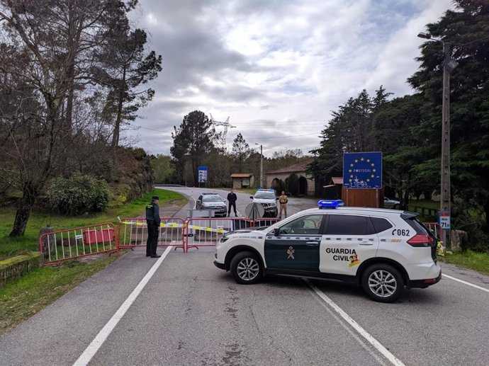 Control de la Guardia Civil en la provincia de Ourense con motivo del estado de alarma.