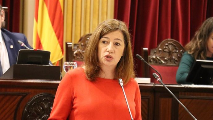 La presidenta del Govern, Francina Armengol, comparece ante la Diputación Permanente.