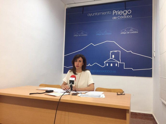 La alcaldesa de Priego de Córdoba, María Luisa Ceballos, en una imagen de archivo.