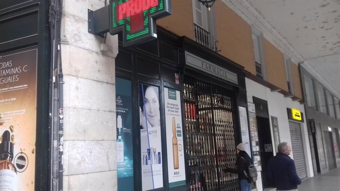 El Colegio de Farmacéuticos de Zaragoza crea una bolsa para suplir guardias de oficinas afectadas por el COVID-19.