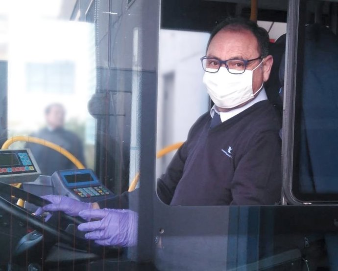 Conductor de los autobuses urbanos de Linares