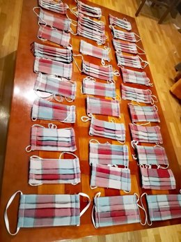 Algunas de las mascarillas ya elaboradas a través de la iniciativa liderada por Planeta Elisabeta.