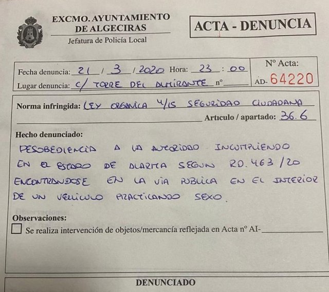 Denuncia de la Policía  Local de Algeciras a una pareja por practicar sexo en el coche en Estado de Alarma