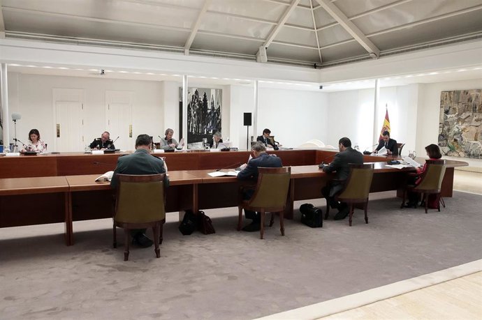 El presidente del Gobierno, Pedro Sánchez, preside la reunión del Comité de Gestión de Crisis para tratar la situación del coronavirus en el país, en Madrid (España), a 23 de marzo de 2020.