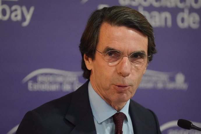 Aznar dice que el traspaso de la Seguridad Social es "el principio del fin" de "la solidaridad entre españoles"