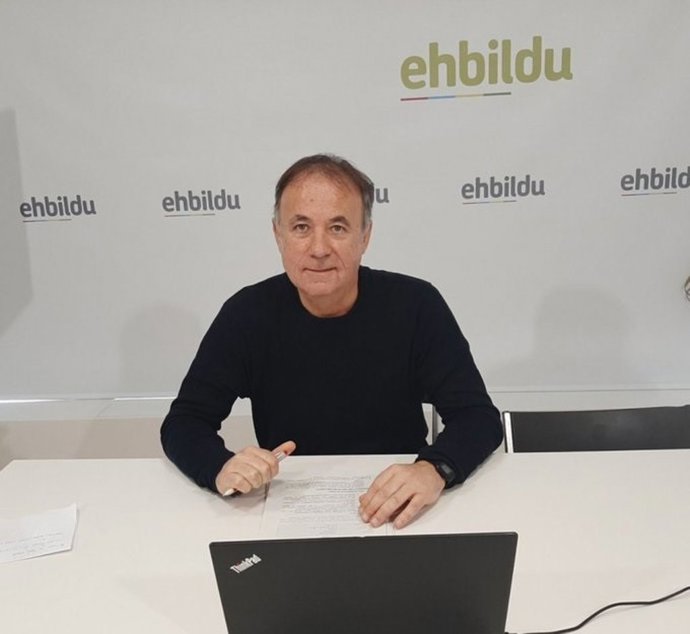 El portavoz de EH Bildu en las Juntas Generales de Álava, Kike Fernández de Pinedo