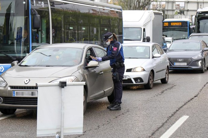 La Policía Municipal de Madrid realiza un control en la capital