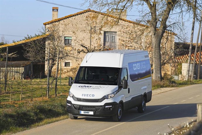 Covey está formado por más de 90 empleados directos y cuenta con una flota de más de 2.000 unidades entre vehículos frigoríficos, furgonetas, carrozados, cabezas tractoras y semirremolques.