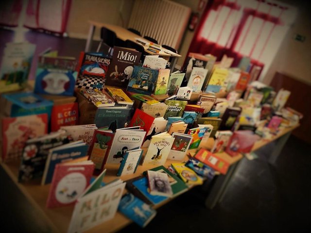 Libros, biblioteca, lectura