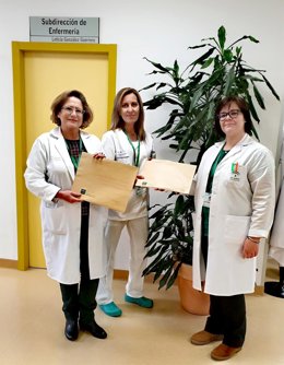 Entrega de cartas para aislados con coronavirus en Granada