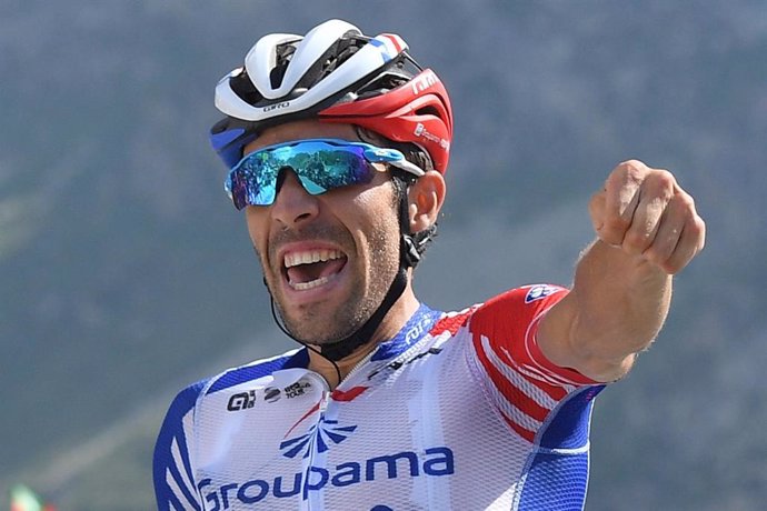 El ciclista francés Thibaut Pinot, del Groupama-FDJ, celebra su triunfo  en la etapa del Tour de Francia en la cima del Tourmalet
