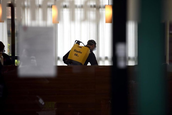 AMP.-Coronavirus.- JEMAD confirma hallazgo de fallecidos en residencias pero no 