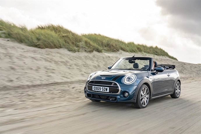 Imagen del nuevo Mini Cabrio Edición Sidewalk.