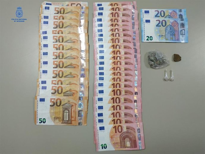 La Policía Nacional Detiene A Un Hombre Por Un Delito Contra La Salud Pública Y Robos Con Fuerza