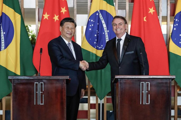 Los presidentes de China, Xi Jinping, y de Brasil, Jair Bolsonaro