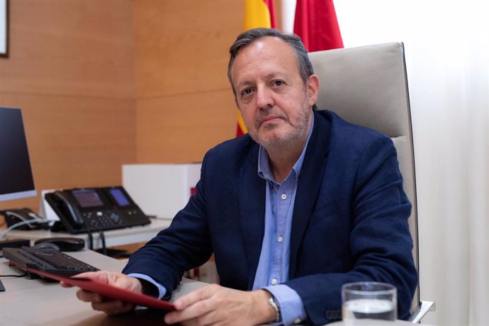 Imagen de recurso del consejero de Políticas Sociales, Igualdad y Natalidad de la Comunidad de Madrid, Alberto Reyero, durante una entrevista con Europa Press.