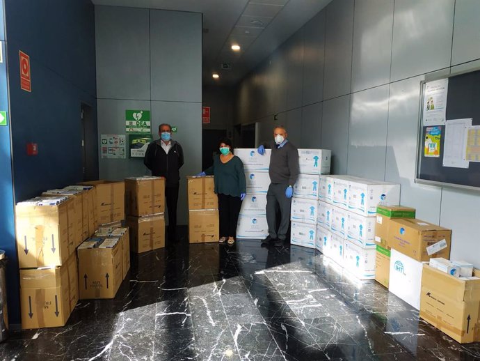 La Universidad CEU San Pablo dona material de protección a hospitales
