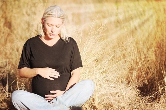 Identifican 30 factores de riesgo durante y después del embarazo para que los ni