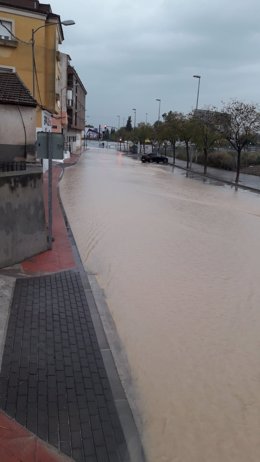(AMP2) La lluvia obliga a cortar en varias pedanías de Murcia vías y calles y pluviómetros recogen 67 l/m2