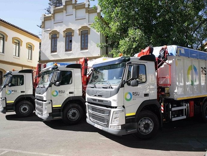 Camiones del Consorcio Provincial de Residuos Sólidos Urbanos (RSU)