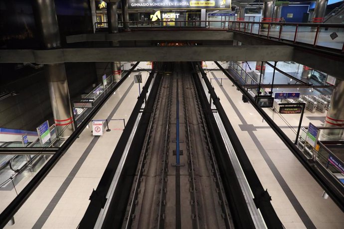 Andenes de la estación de Metro de Nuevos Ministerios durante el estado de alarma.